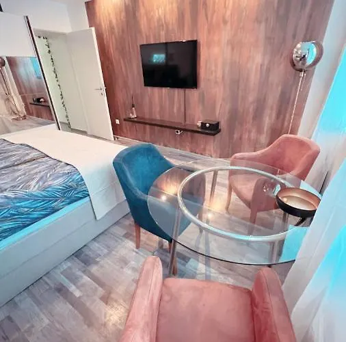 Apartment No. 7